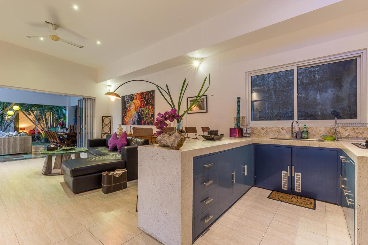 Villa Purple Legian Εξωτερικό φωτογραφία