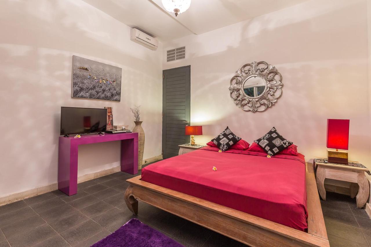 Villa Purple Legian Εξωτερικό φωτογραφία