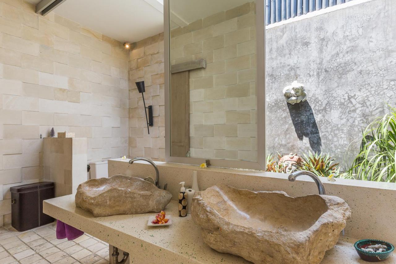 Villa Purple Legian Εξωτερικό φωτογραφία